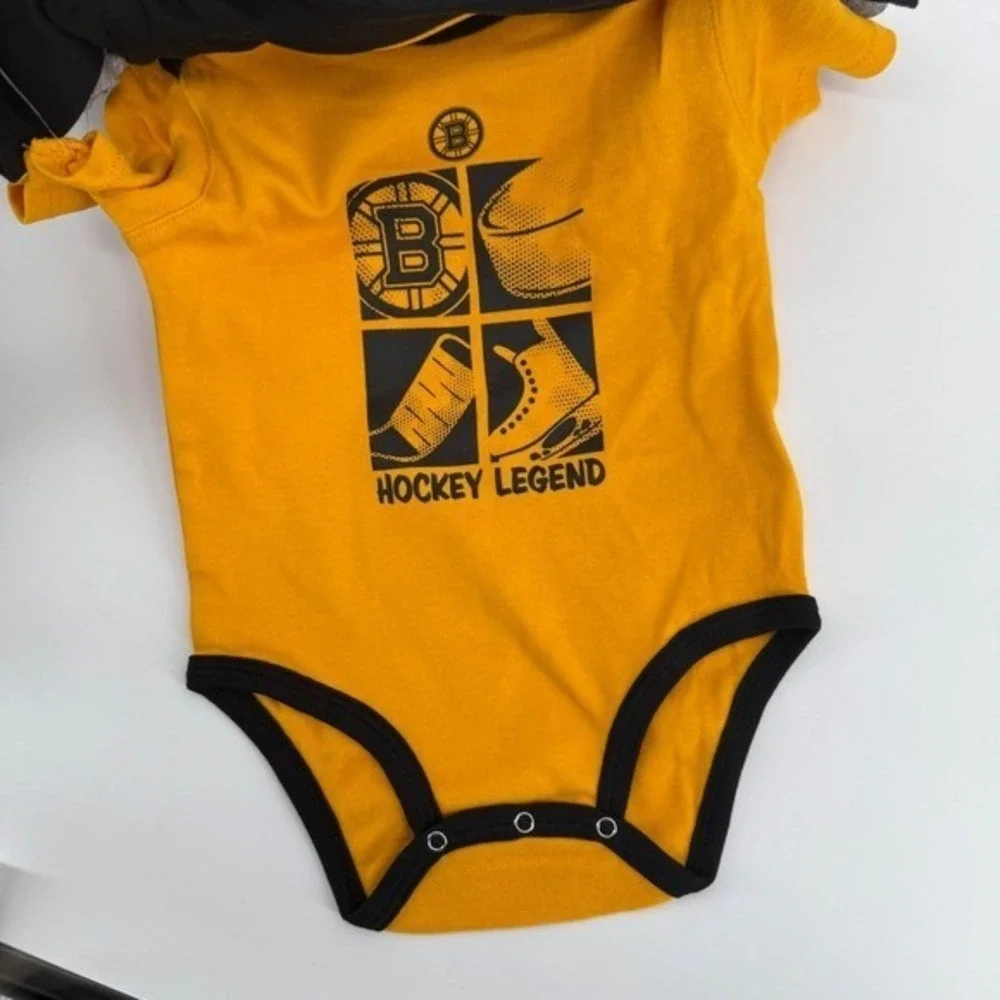 Boston Bruins Kids 12-18M 3 Piece Bodysuit Set NHL Hockey Baby